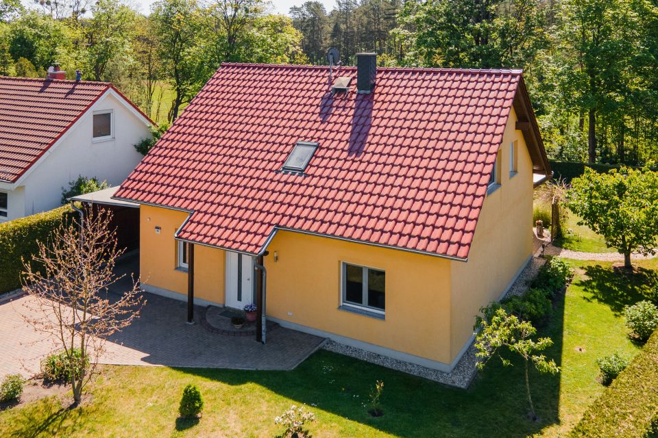 Voll ausgestattetes Einfamilienhaus in Altlandsberg - Mit Einbauküche, Fußbodenheizung, Pool u.v.m. in Altlandsberg