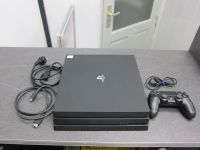 PS4 Pro 1 TB CUH-7016B + 1 Controller und Kabeln Bochum - Bochum-Ost Vorschau