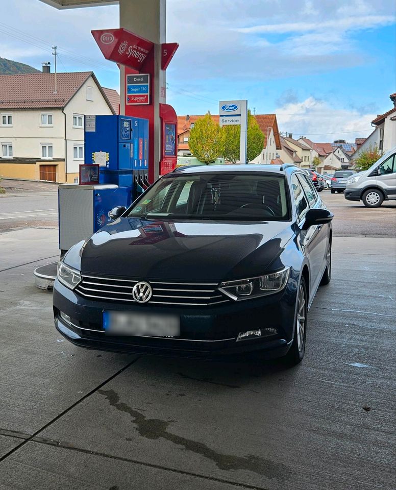 VW Passat B8 2.0 TDI 190 PS Automatik DSG Variant AHK in Berlin