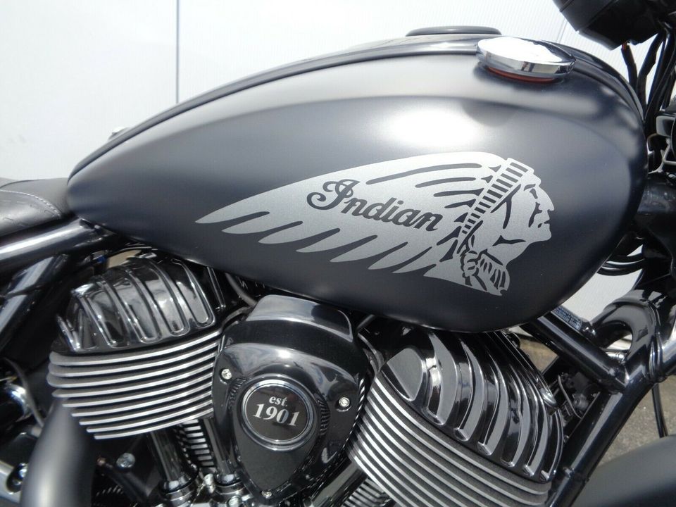 Indian CHIEF BOBBER DARKHORSE in Melle