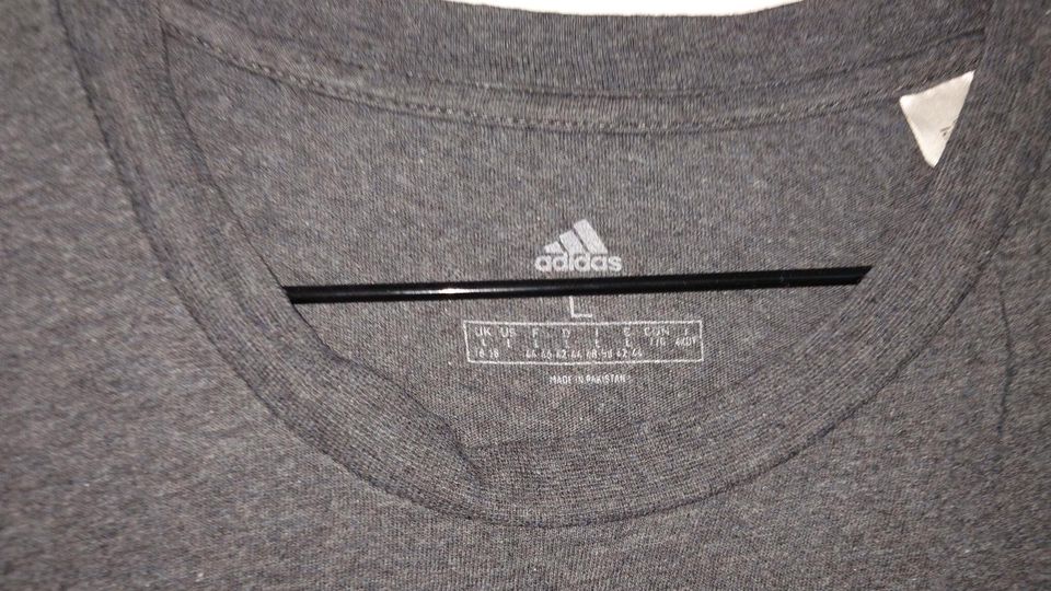 Adidas T-Shirt in Sassenberg