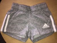 Adidas, Shorts, Gr. 110 Niedersachsen - Wedemark Vorschau