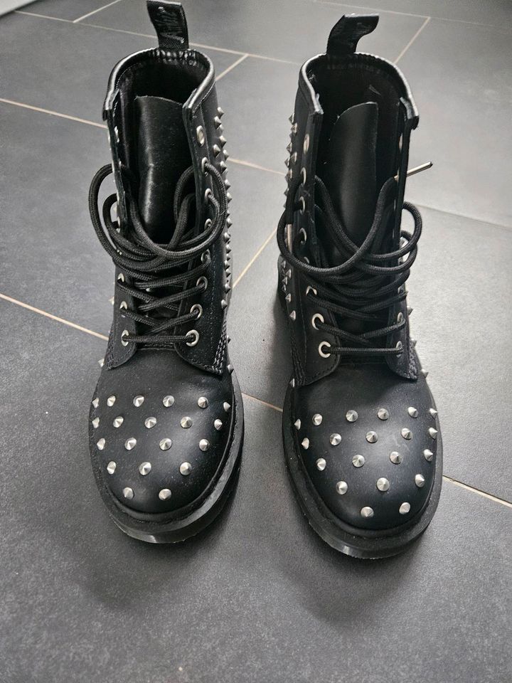 Dr. Martens,  Stiefel, Boots, Gr. 38, schwarz, Nieten neu in Hamm