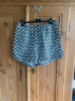 Shorts schwarz weiß neu Gr M Bayern - Egenhofen Vorschau