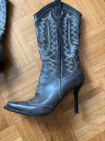 Dsquared2 2 Stiefel, Gr. 38 Hessen - Bad Vilbel Vorschau