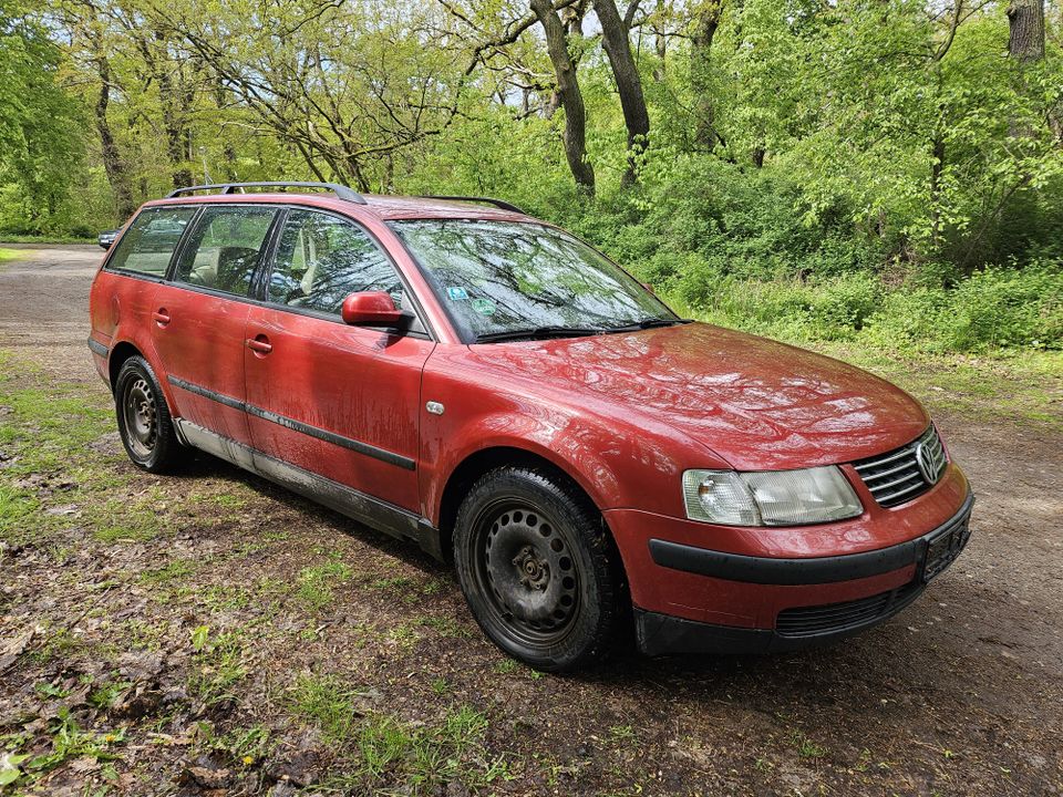 Volkswagen Passat Variant 1.8 // Klima // Leder // in Potsdam