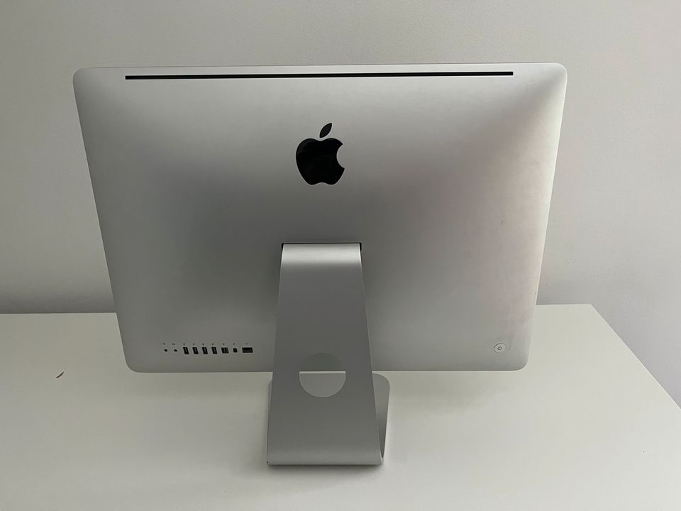 Apple iMac 21,5 Zoll mid 2011 in Celle