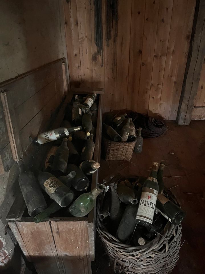 Alte Flaschen zu verkaufen in Viöl