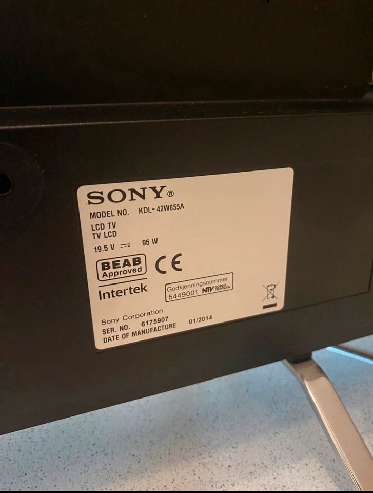 Sony Bravia 42 Zoll Fernseher in Stutensee