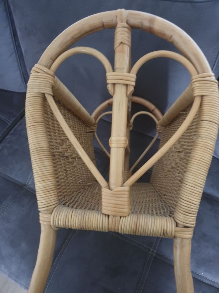 Zeitungsständer/halter aus Rattan Bambus in Neuwied