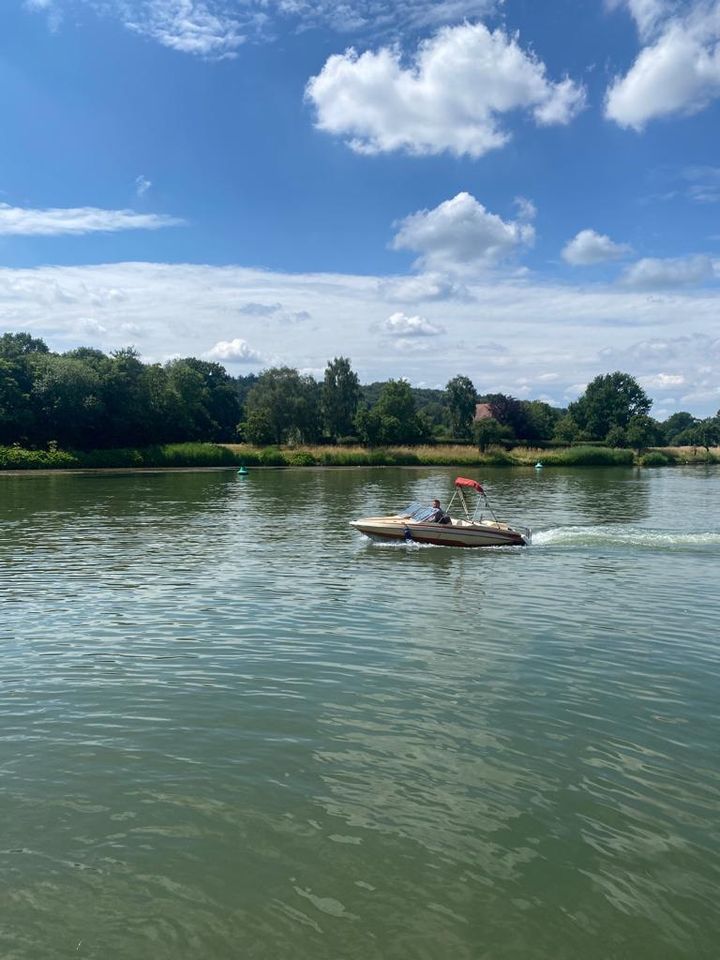 Motorboot Glastron in Bünde