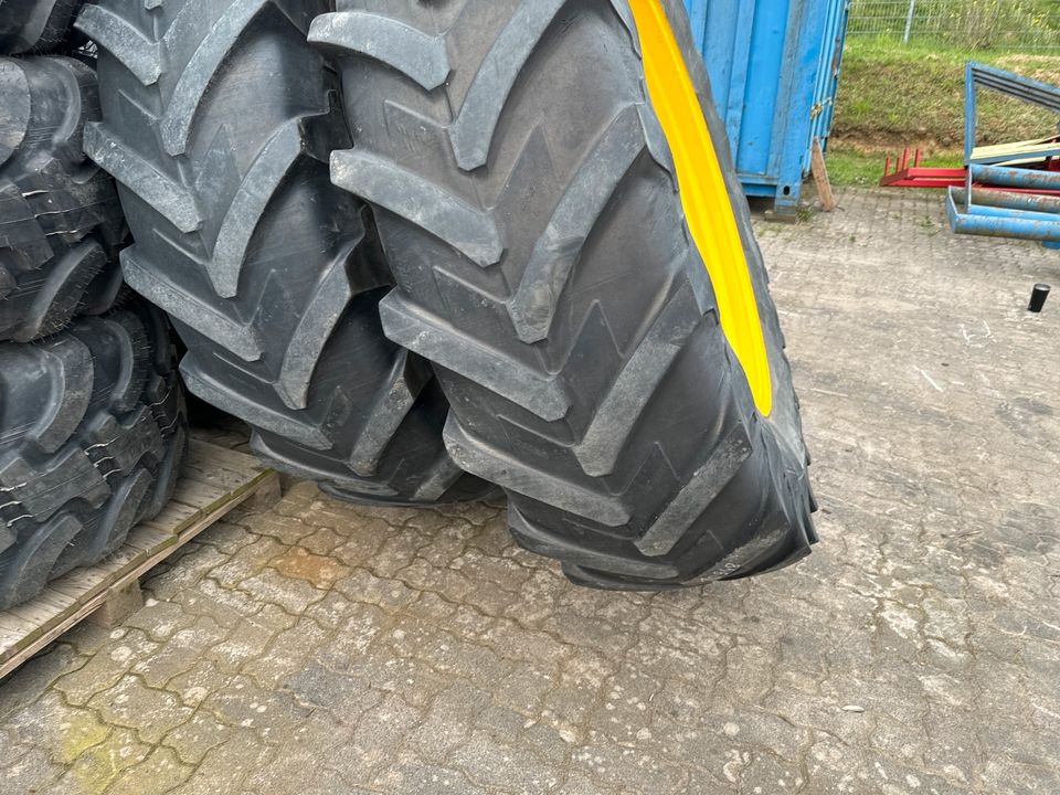 Räder John Deere 520/85R46 Michelin in Neubrandenburg