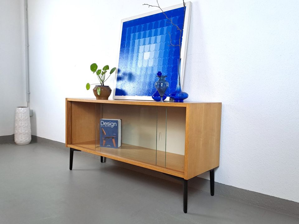 (C) Vitrine Hellerau 430 Nebelung 60er J. Vintage Sideboard Esche in Dresden