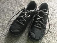 Quechua Sportschuhe Laufschuhe Wanderschuhe Gr. 42 schwarz Saarland - Illingen Vorschau