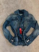 Jeansjacke Jacke Xs mit Stehkragen Gürtel Nieten neu Dortmund - Innenstadt-Ost Vorschau