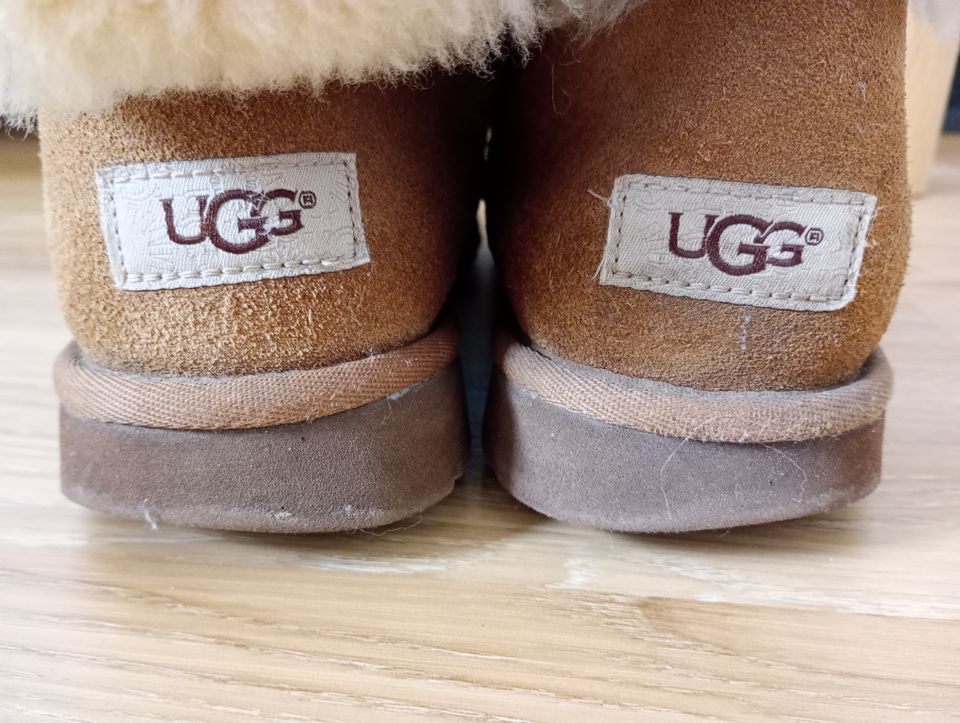 Original UGG Boots Brigette Bailey Bow chestnut Gr.40 in Mannheim