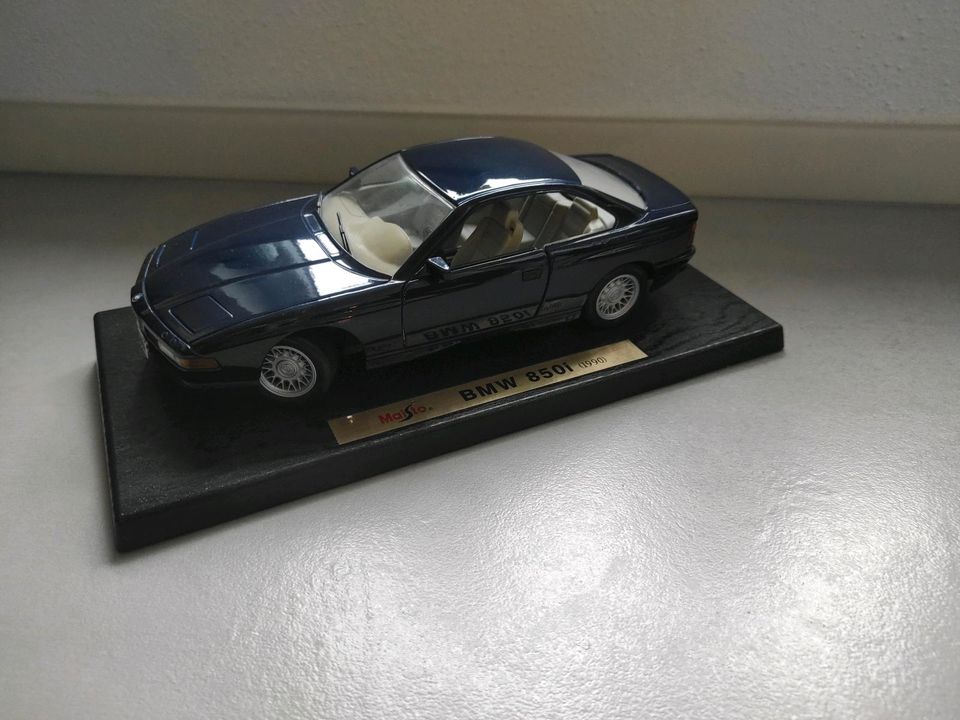 BMW 850i von Maisto ,1:18 in Ludwigsburg