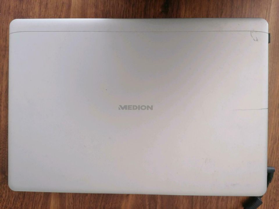 Medion Notebook 15,7 " , Intel Core i5, Full HD IPS, Windows 10 in Düsseldorf