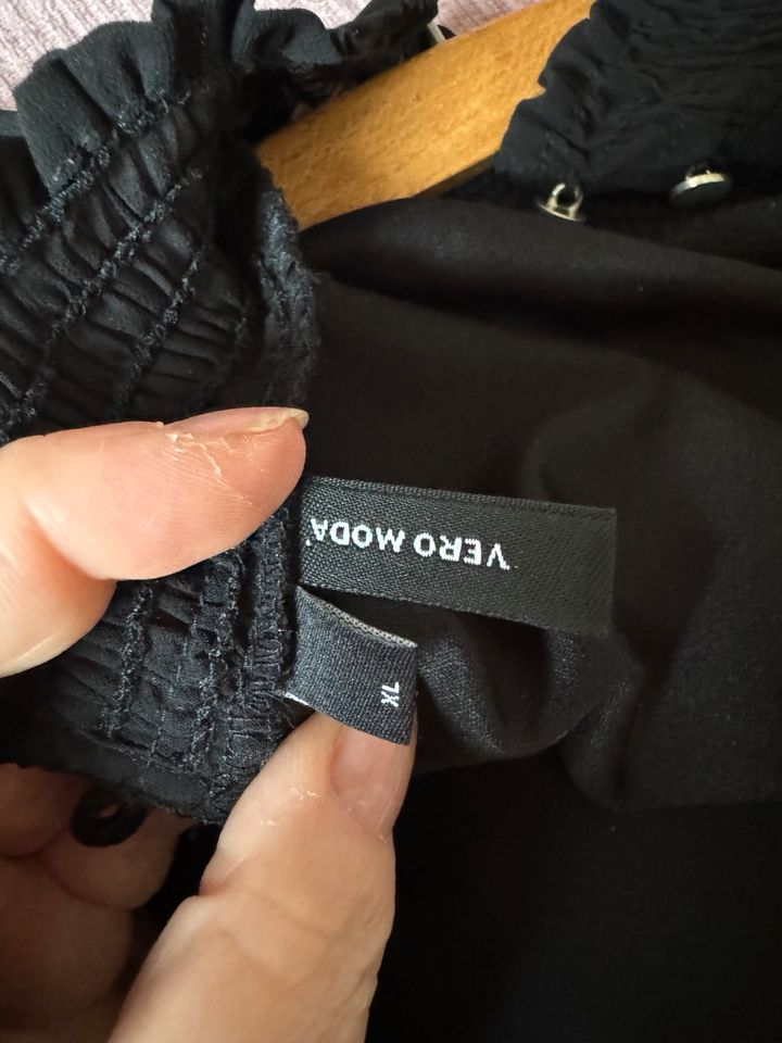 Vero Moda Kleid schwarz xl in Wettenberg