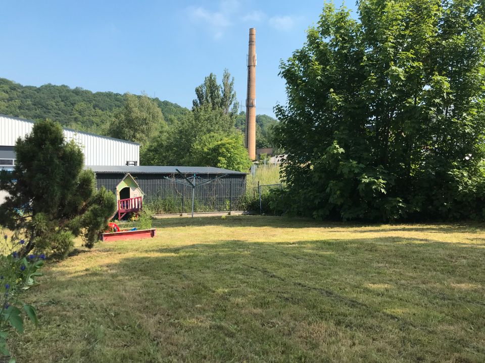 Wohnen am Stadtrand zu Dresden! 2-Raum Wohnung mit Tageslichtbad in Freital