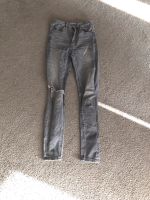 Graue Jeans von stradivarius Gr. 34 Hessen - Obertshausen Vorschau