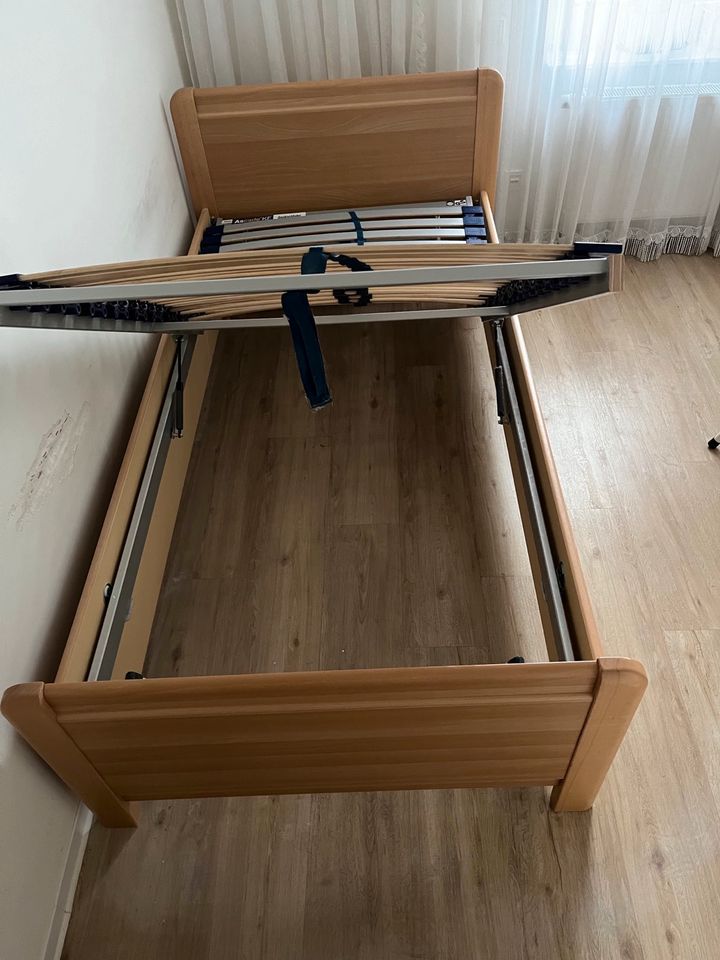 Bett Komfort Stollenbett 100x 200cm mit oder ohne Lattenrost in Hamburg