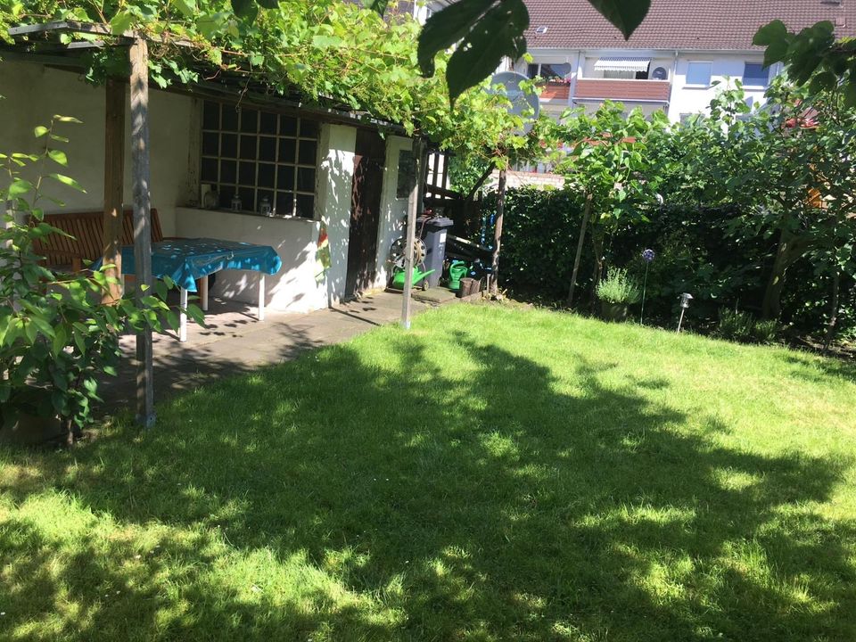 4,5 Zimmer 101qm Wohnung zu vermieten, Garten ruhige Lage, privat in Duisburg