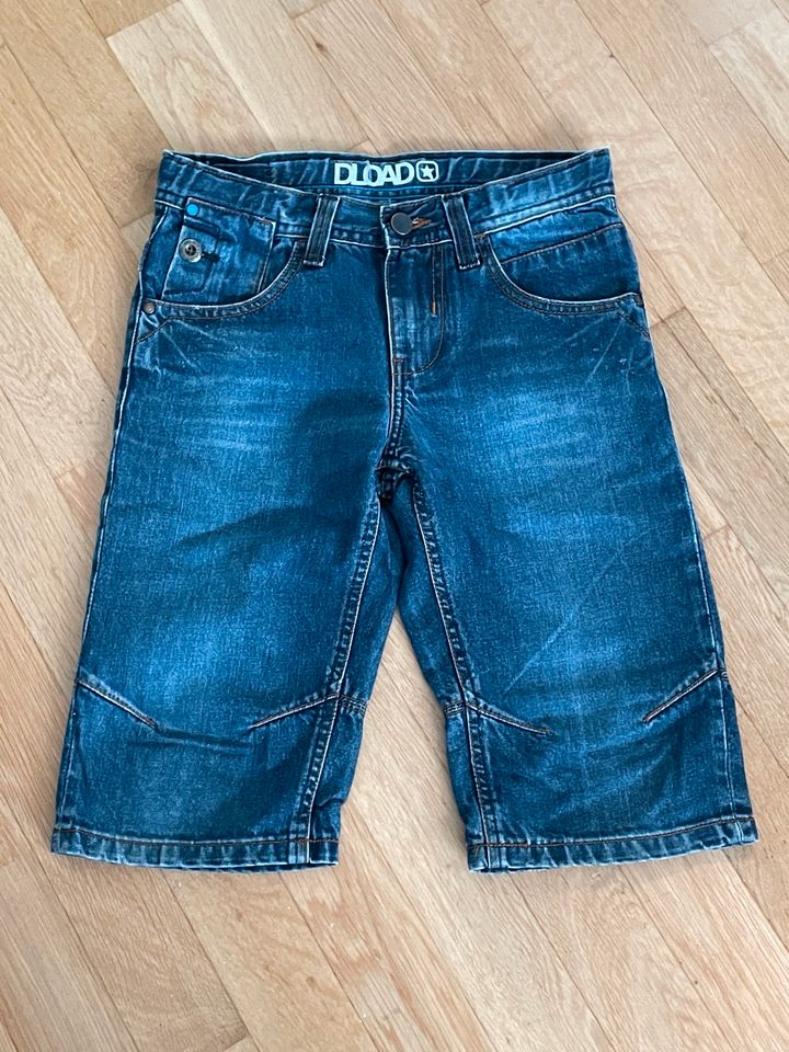 Jeans-Shorts (C&A) Größe 140 in München