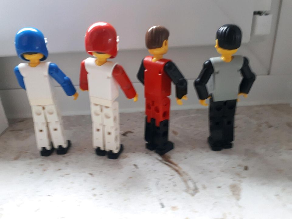 LEGO TECHNIC MINI FIGUREN GROß in Wilnsdorf