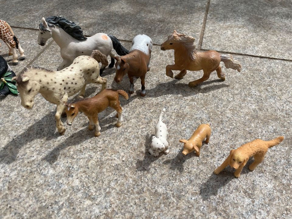 Schleich Pferde Spielfiguren Tierspielfiguren in Germering