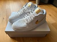 Nike Air Jordan Low Schuhe Sneaker Metallic gold, Größe 40,5 Brandenburg - Potsdam Vorschau