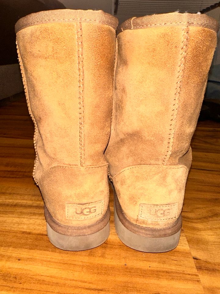 UGG Austria Stiefel Gr.39 in Berlin - Spandau | eBay Kleinanzeigen ist  jetzt Kleinanzeigen