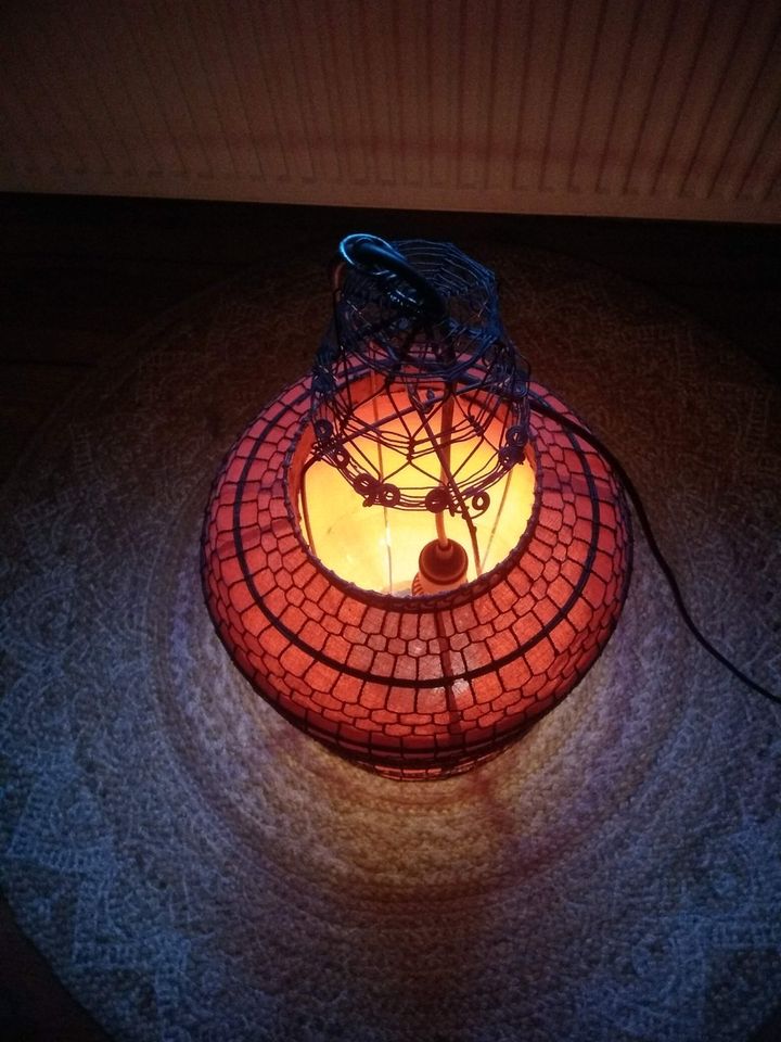 Lampe in Rot in Berlin