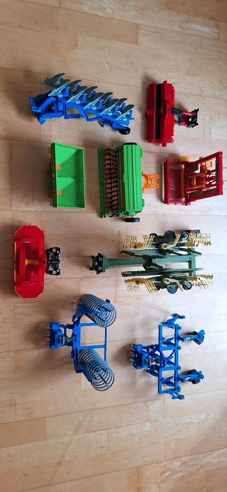 Bruder Spielzeug, verschiedene Maschinen in Schmallenberg