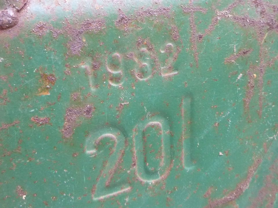Kanister 20L BW Metallkanister Benzinkanister. in Nordrhein