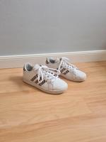 Adidas Sneaker Schuhe Sportschuhe Gr. 38 2/3 Brandenburg - Panketal Vorschau