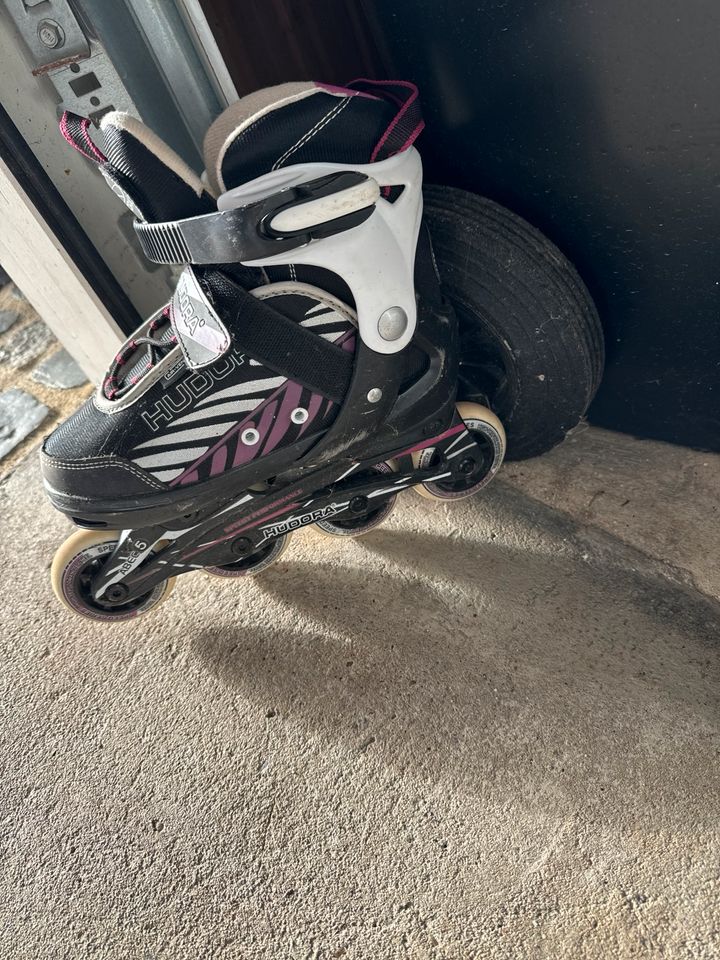 Hudora Inliner Gr. 33 - 36, schwarz/pink - Inline-Skates... in Hüllhorst