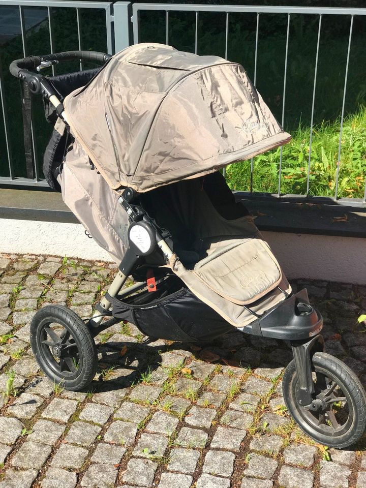 Kinderwagen der Firma Babyjogger (City Elite) samt Zubehör in Stuttgart