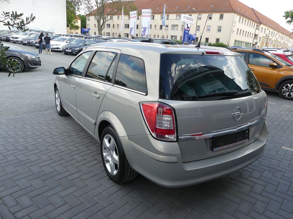 Opel Astra H Caravan Edition, Zahnriemen NEU! in Magdeburg