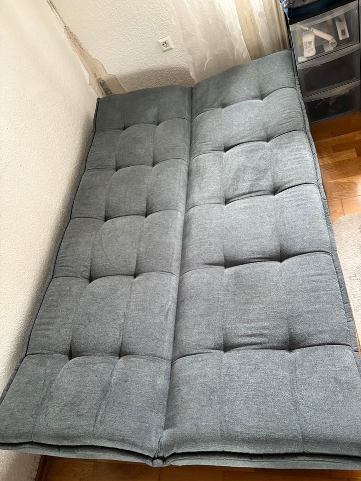 Schlafcouch neu mit Kasten in Bischofsheim