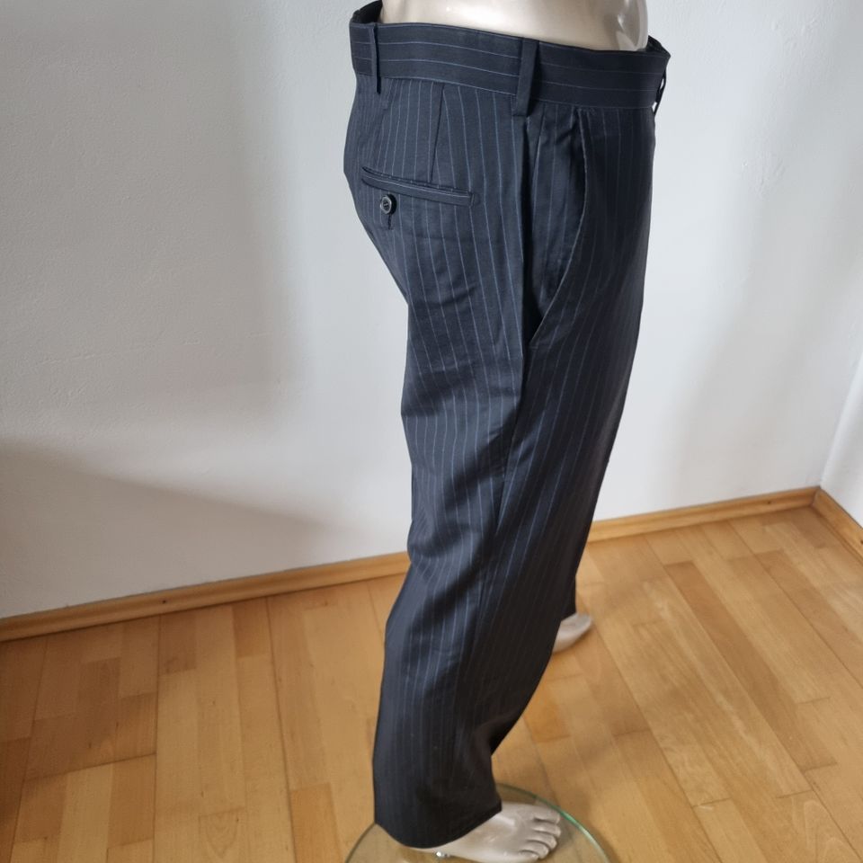 Hugo Boss Anzug Super 120 Herren  Marineblau Gr. 48 ( M) in München