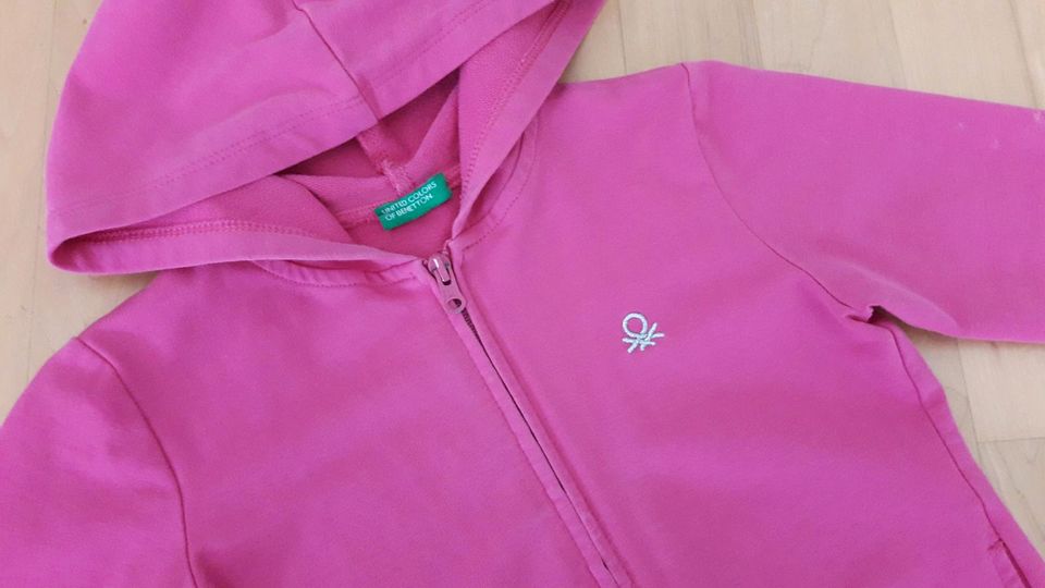 Benetton Sweatjacke Gr. 100cm/XXS/3-4Y (98/104) pink uni Mädchen in Hattersheim am Main