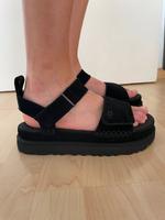 UGG Sandalen Wildleder schwarz NEU Baden-Württemberg - Freiburg im Breisgau Vorschau