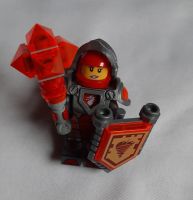 LEGO ® FIGUR MACY HALBERT MIT WAFFE AUS NEXO KNIGHTS SET 70323 Niedersachsen - Schöningen Vorschau