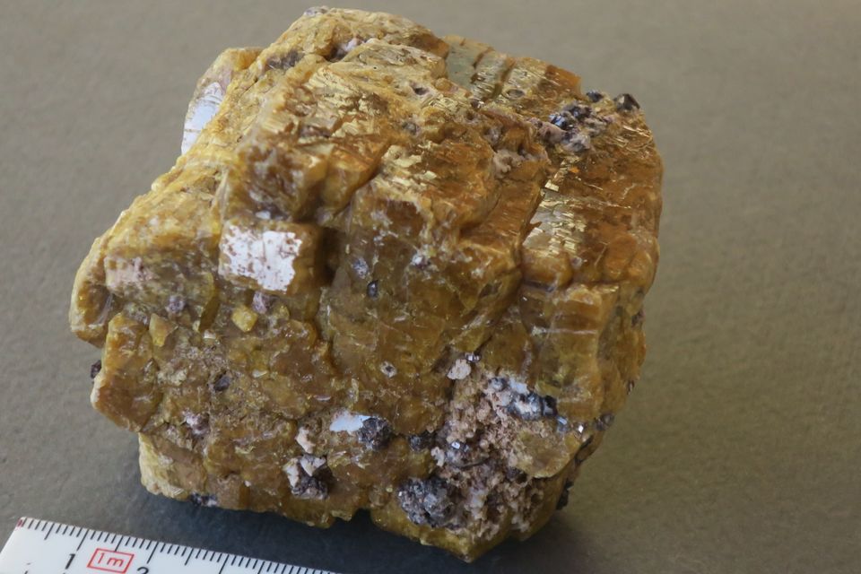 Mineraliensammlung: Grossular Granat Vesuvian Mexiko in Nürnberg (Mittelfr)