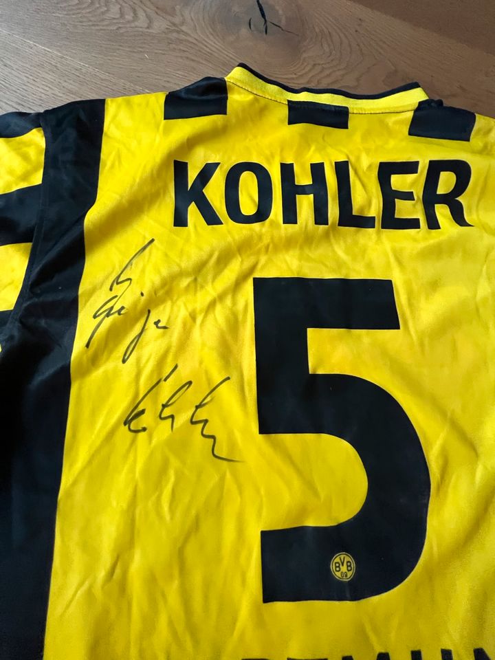 Fußballgott Kohler Sammler BVB Trikot Original Unterschrift in Düsseldorf