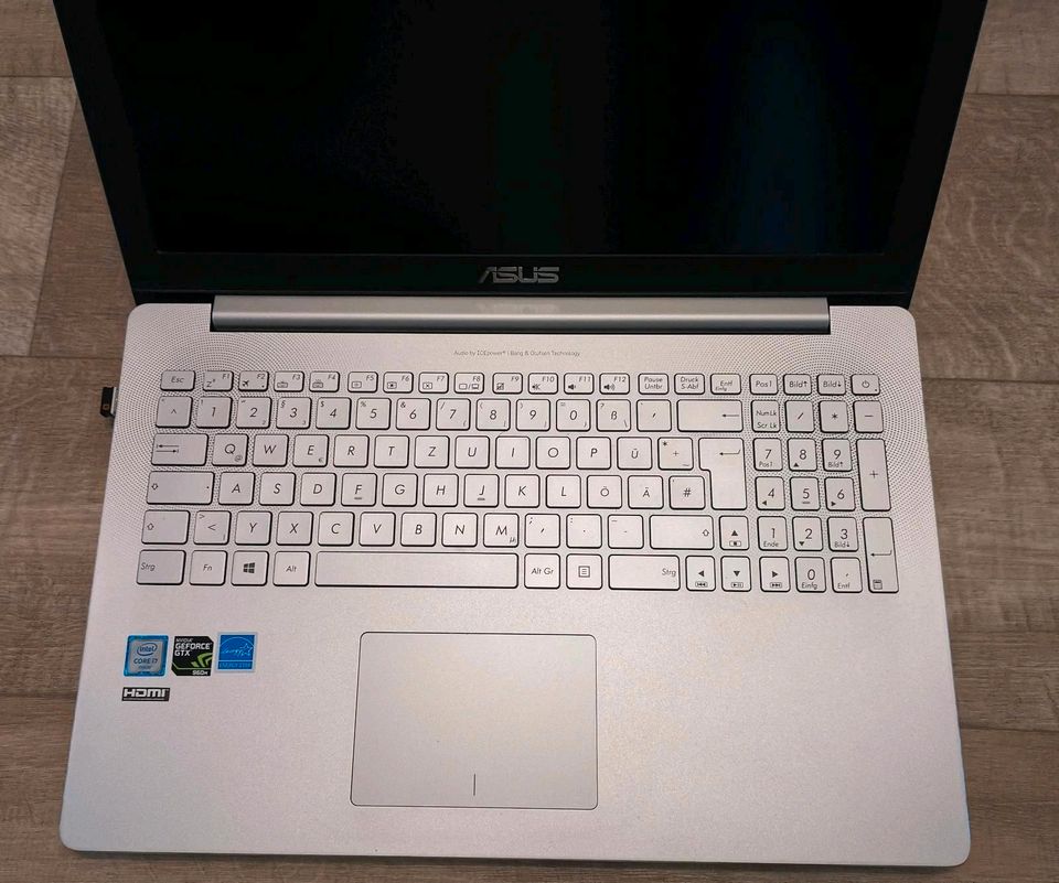 Asus Zenbook UX501VW, 15,6 Zoll FHD, i7, 16gb ram, 256gb ssd in Stuttgart