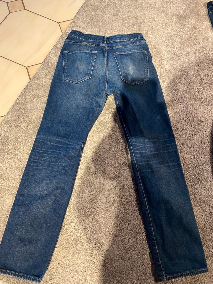 Herrenjeans Gr. 31/32, regular fit von H&M in Vohenstrauß