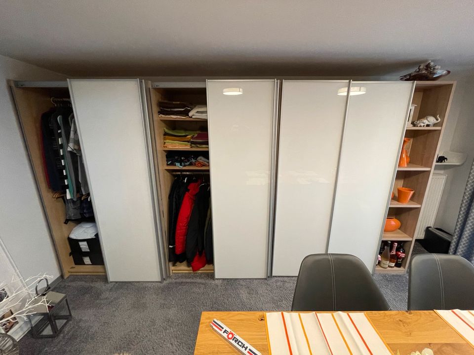 Studioline Schrank Schwebetüren in Leipzig