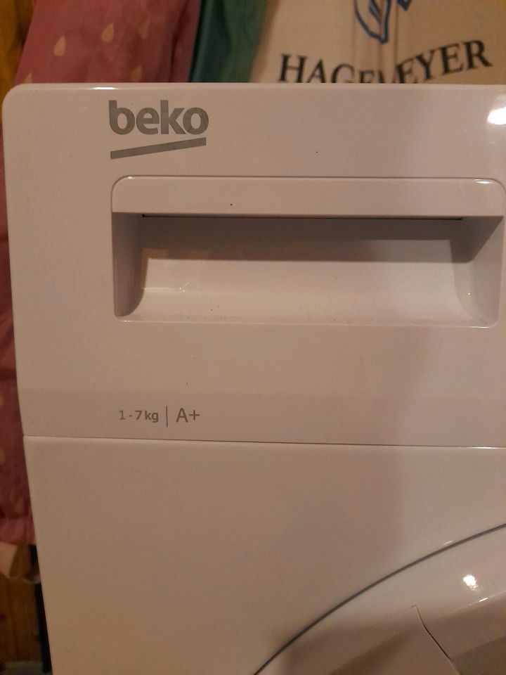 BEKO DS73S2GX Wäschetrockner A+ mit Wärmepumpe, unter 2 Jahre alt in Waldbrunn